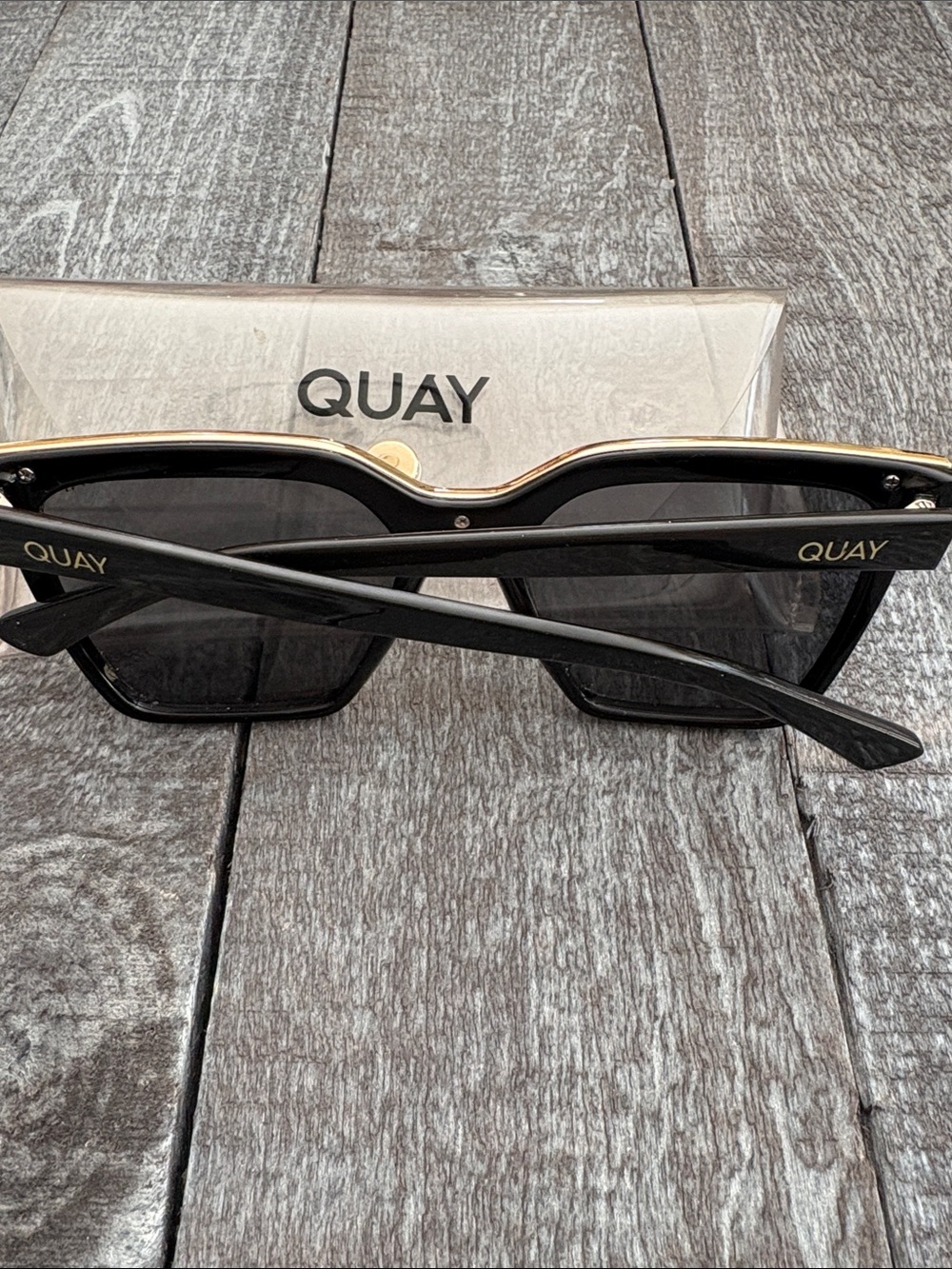 Quay Level Up Sunglasses - Picture 7 of 8